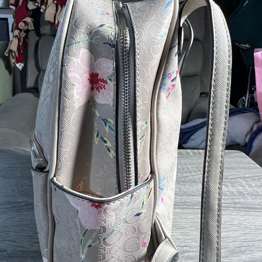 Guess Floral Patterned Backpack - image 3